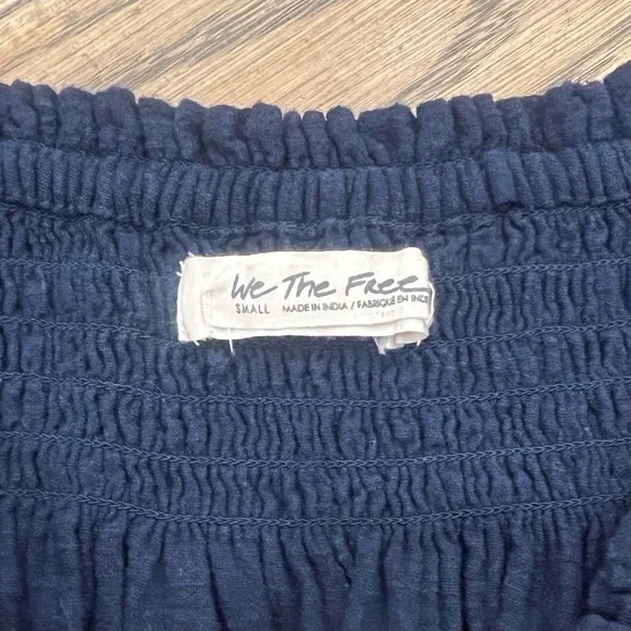 Like New [We The Free ✵ People] Navy Blue Off Shoulder Smocked Crop Top | Small - Picture 4 of 15